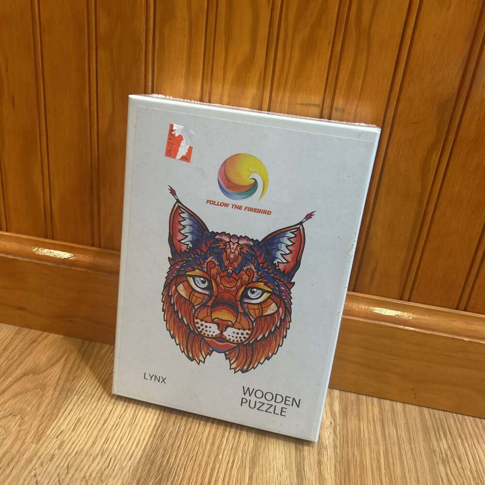 134pcs Red Lynx Wooden Jigsaw Puzzle U